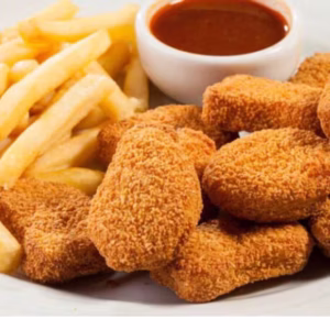 Porção de nuggets e batata frita 700g