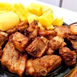 Costelinha de porco (Acompanha polenta ou Mandioca) 1kg